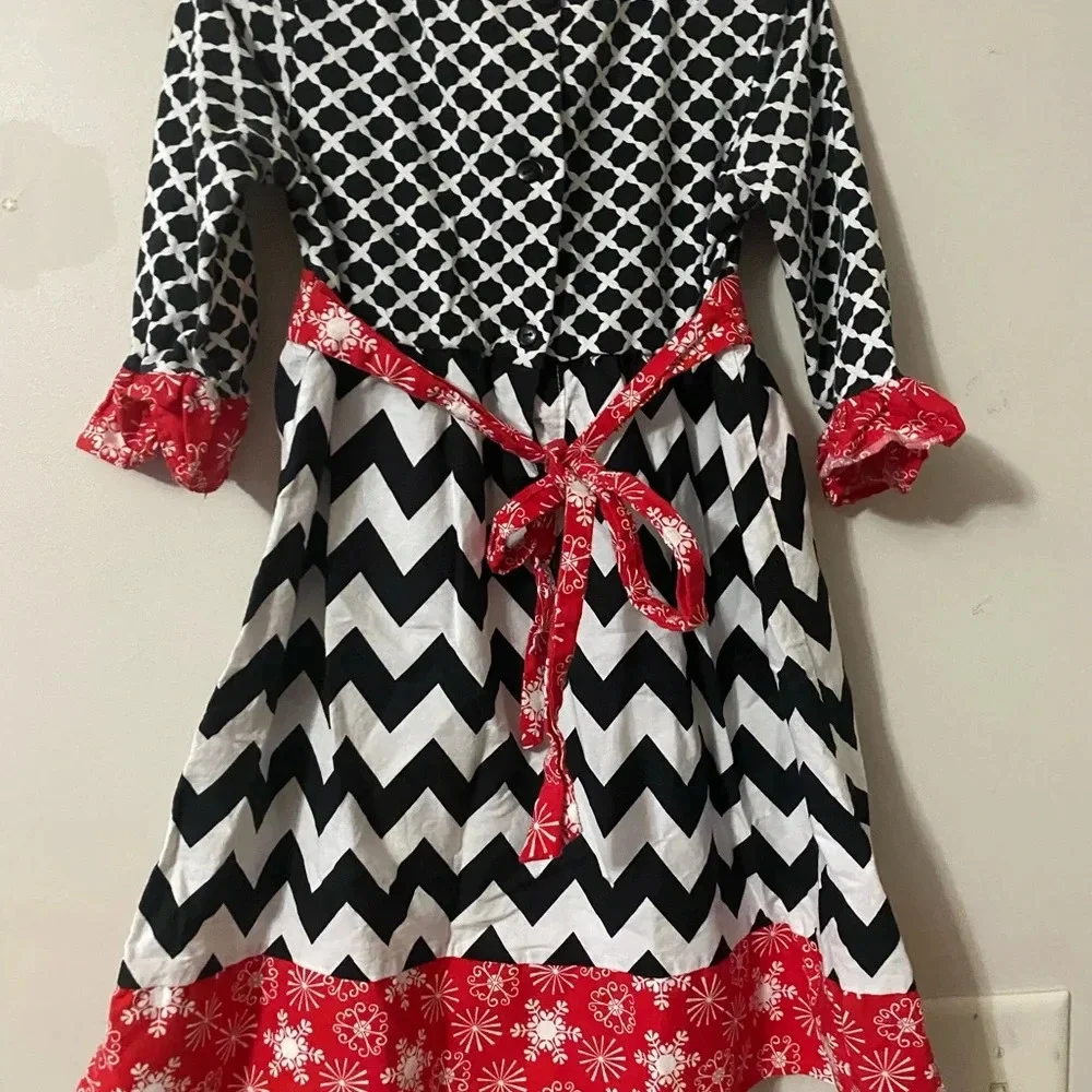 Counting Daisies Holiday Dress